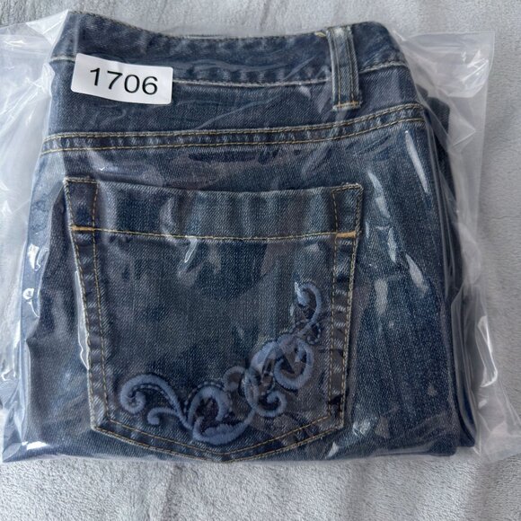 Ann Taylor Straight Jeans Slim Fit Lower On Waist Embroidered Back Women 0P Blue - Picture 12 of 12